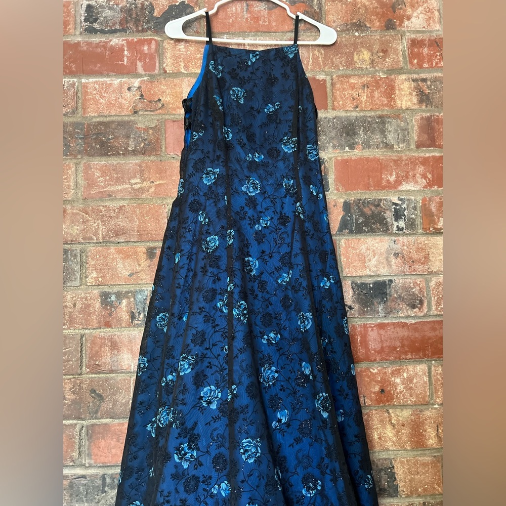 Prom Dress 90s high neckline